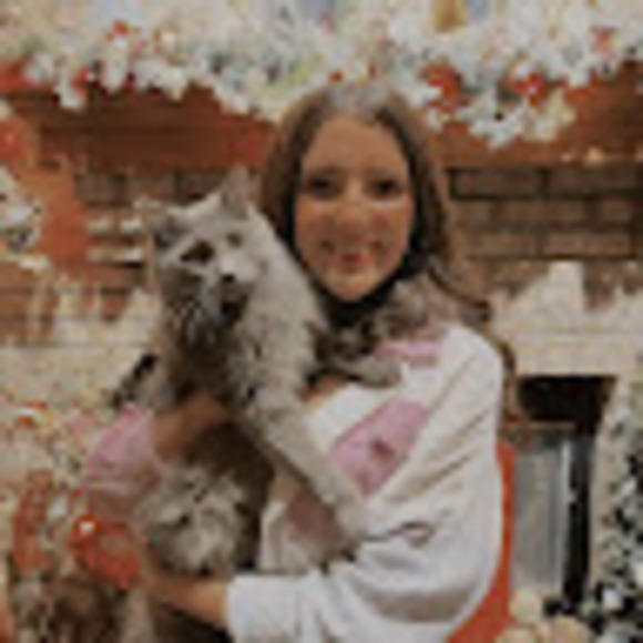 Meet your Posher, Cadee - Picture 1 of 1